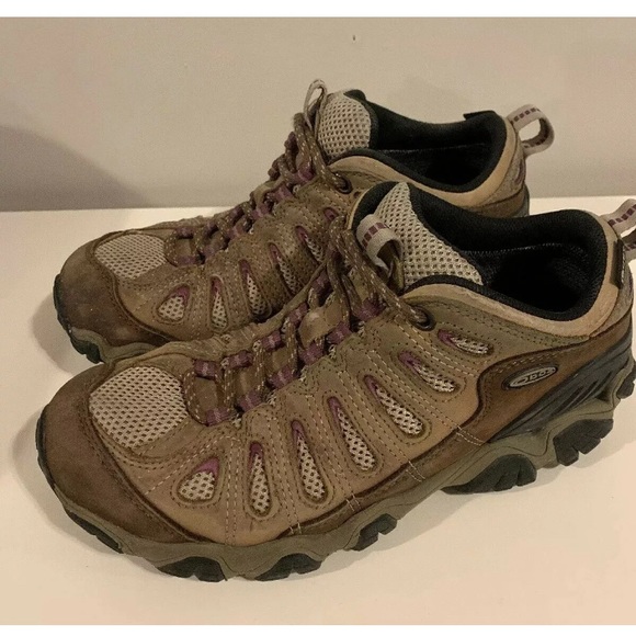 oboz Shoes - Oboz Sawtooth Low Hiking Shoes